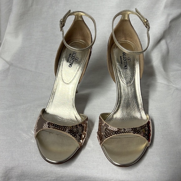 Valentino gold sequin heels - Picture 2 of 13